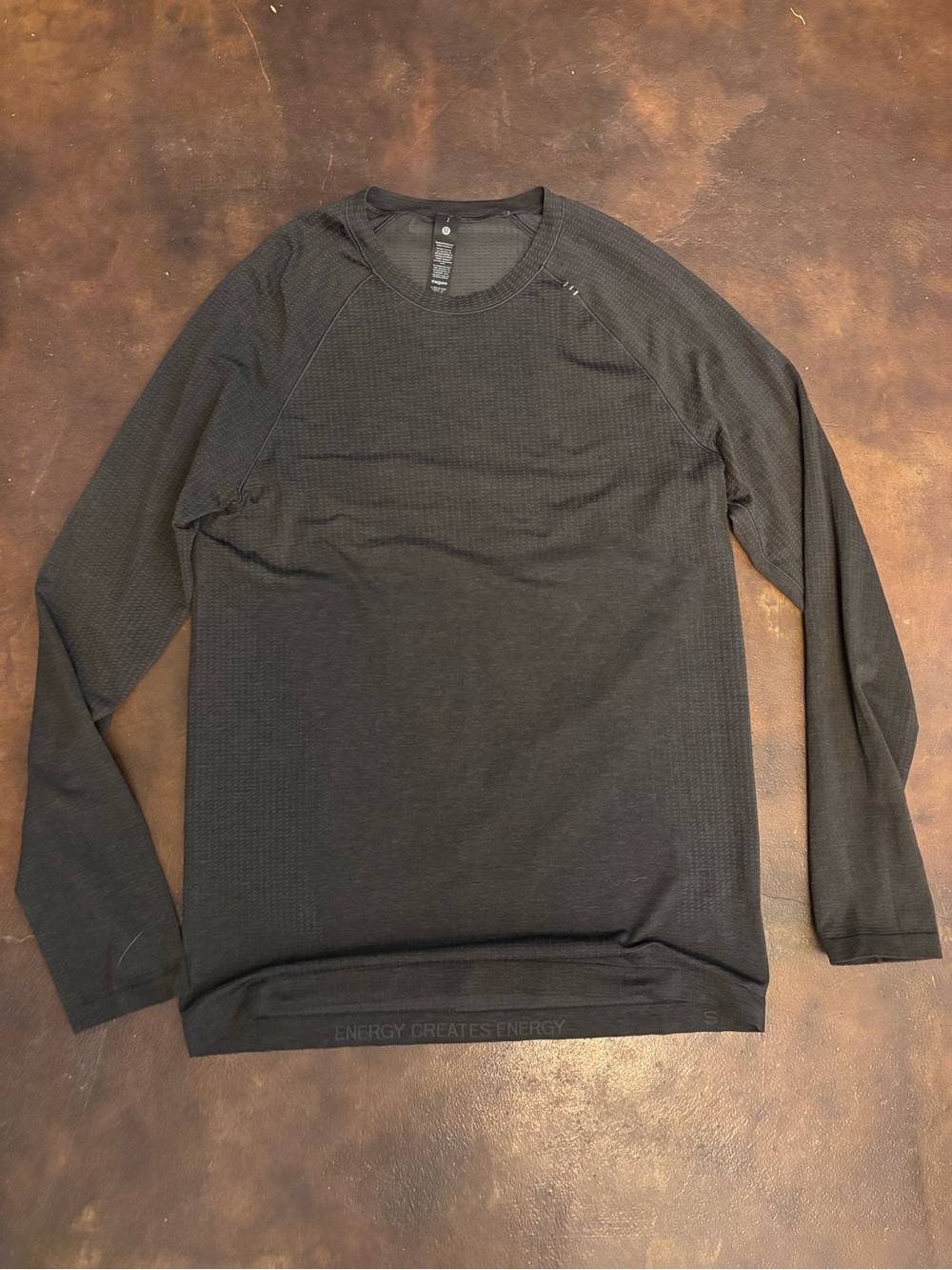 Lululemon Men’s Metal Vent Tech Long Sleeve Shirt Small Graphite Black Grey